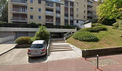 Pinault Myriam Florence, Ostéopathe à Clamart