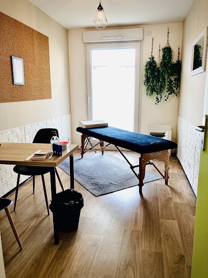 Charlotte DAGEVILLE, Ostéopathe à Gargenville