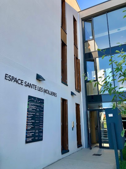 Lola Villa - Ostéopathe, Ostéopathe à L'Arbresle