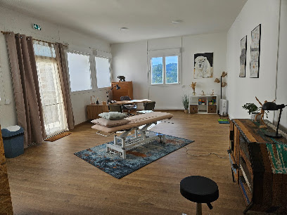 Nina Gérardy Ostéopathe aux Vans