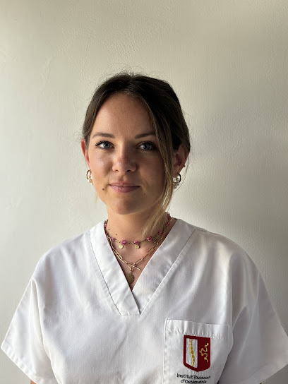 Lena Moreno Ostéopathe, Ostéopathe au Sequestre