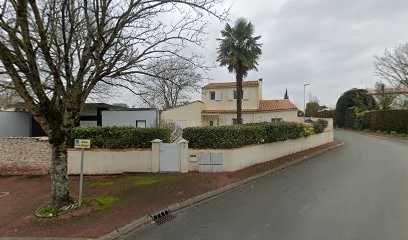 Deleusiere Chloe, Ostéopathe à Périgny