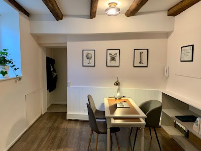 Axel VEIGA PLANELLS - Ostéoapathe, Ostéopathe à Saint-Cyr-au-Mont-d'Or