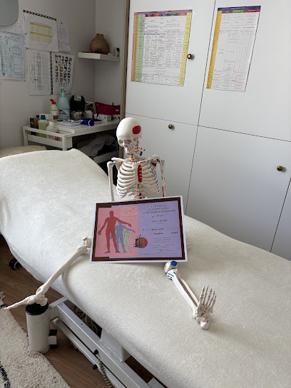 Céline Gazan - Ostéopathe - Microkiné - Praticienne En Médecine Traditionnelle Chinoise, Ostéopathe à Frontignan