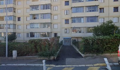 Elie KAHN Ostéopathe Saint Laurent Du Var, Ostéopathe à Saint-Laurent-du-Var