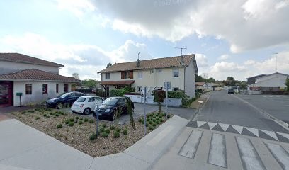 Claire DILLENSEGER, Ostéopathe au Teich