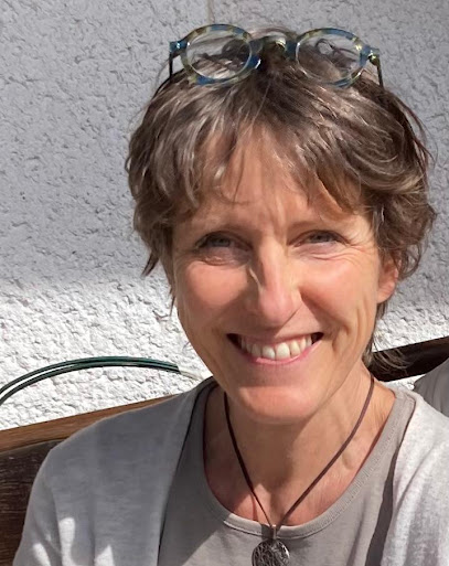 Céline Siewert Ostéopathe D.o - Ostéopathie Traditionnelle Et Energetique - Thérapie Avec Diapasons Aix En Provence Ostéopathe à Aix-en-Provence