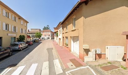 Marine Gallet Ostéopathe Equin Bovin Canin Félin, Ostéopathe à Saint-Laurent-de-Chamousset