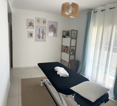 Marine Frigosini Ostéopathe D.O et Méthode Renata França, Ostéopathe à Porto-Vecchio