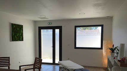 Emilie Abeille Ostéopathe DO Membre Du Registre Des Ostéopathes De France, Ostéopathe à Courthézon