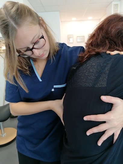Marine Léon, Ostéopathe à Saint-Méloir-des-Ondes