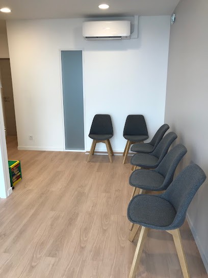 Justine Wartel, Ostéopathe à Saint-Didier-au-Mont-d'Or