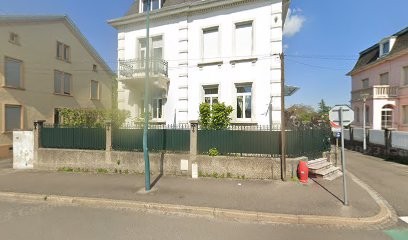 Sakr Sfeir Lola, Ostéopathe à Saint-Louis