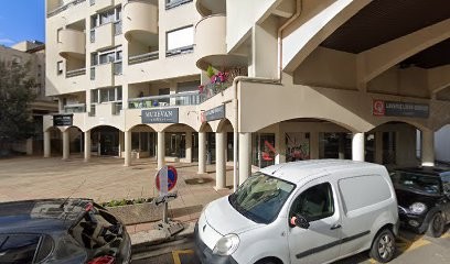 Charlotte Stelmaszyk, Ostéopathe à Écully