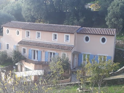 Cote Line, Ostéopathe au Revest-les-Eaux