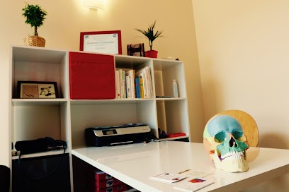 Laura Dupuis Ostéopathe, Ostéopathe à Mâcon