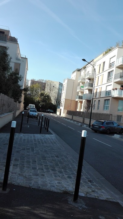 Fanny Lellouche, Ostéopathe à Épinay-sur-Seine