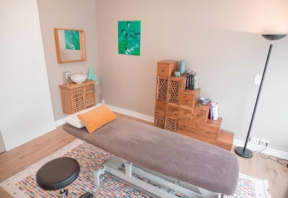 LATURAZE Claire - Ostéopathe, Ostéopathe à Lons-le-Saunier