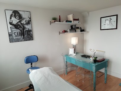 Elsa POMIES, Ostéopathe à Saint-Germain-en-Laye