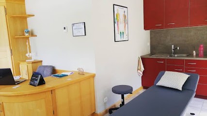 Lise FAVRE - Ostéopathe D.O., Ostéopathe à Verchaix