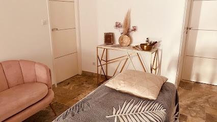 Anais Fedele- Ostéopathe Énergeticienne, Ostéopathe à Saint-Zacharie