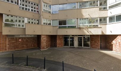 Mahmoud Firas, Ostéopathe à Vanves