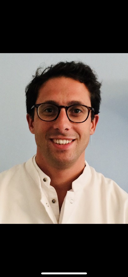 Cabinet Kiné-Ostéo Issy Thibault Romet, Ostéopathe à Issy-les-Moulineaux