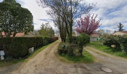 Fazia Gafour Dog Zen Attitude, Ostéopathe à Courçon