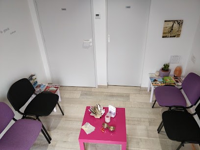 Charlotte FERRÉ Ostéopathe, Ostéopathe à Pont-Saint-Martin