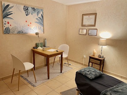 Noémie Toubert Ostéopathe D.O., Ostéopathe à Laye