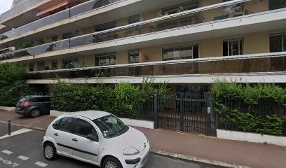 Nathanson Zoe Francoise, Ostéopathe à Issy-les-Moulineaux