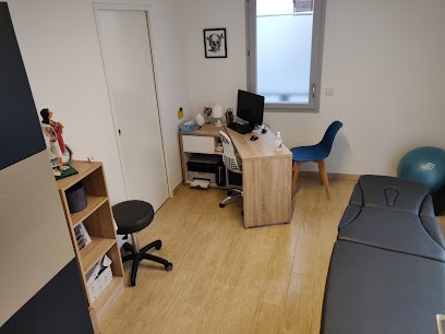 Erika MARET, Ostéopathe à Poissy