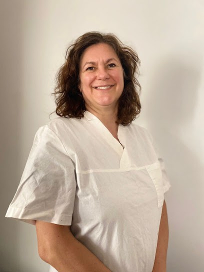 Laure Baralhé : Ostéopathe à Domicile, Ostéopathe à Marseille 05