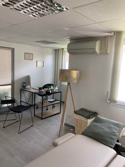 Jenyfer CHOEF Et Inès ENGERAND - Ostéopathes, Ostéopathe à Trévoux