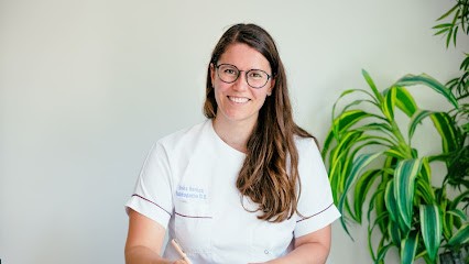 Ostéopathe Sophia Antipolis - Inès Herlicq, Ostéopathe à Biot