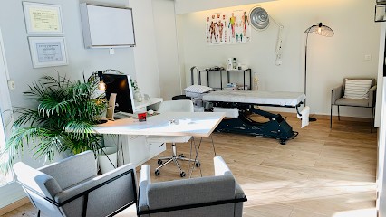 Ambre REINE Ostéopathe D.O. Sport - Pédiatrie - Femmes Enceintes, Post Partum - Adultes - KTape / Ostéopathe Fontainebleau, Ostéopathe à Fontainebleau