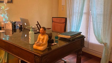 Tara Laroche Ostéopathe D.O, Ostéopathe à Chessy