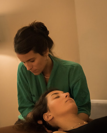 Margaux Huguenin - Ostéopathe & Accompagnante Systémique, Ostéopathe à Savigny-lès-Beaune