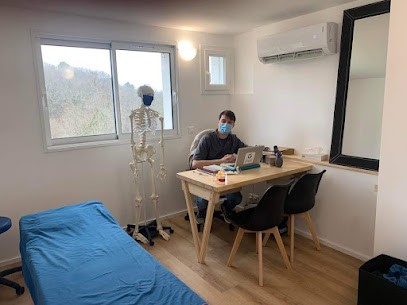 Stanislas Lascazas De Saint Martin, Ostéopathe à Urcuit