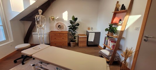 Maïna KOLB - Ostéopathe D.O. (Cabinet De VITRÉ), Ostéopathe à Vitré