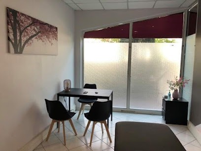 Florine CHEVALIER Ostéopathe D.O, 13400 Aubagne, Nourrissons, Enfants, Adultes, Sportifs, Femmes Enceintes, Ostéopathe à Aubagne