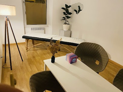 Anne-Maurine Gamarus, Ostéopathe à Chaville