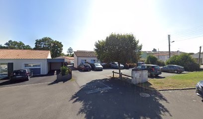 Arnoux Lise-Marie, Ostéopathe à La Ferrière