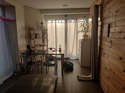 Roxane DUBOIS-ZIAI, Ostéopathe à Étoile-sur-Rhône