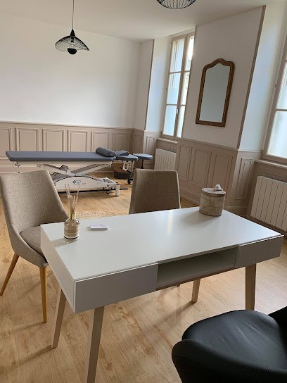 Manon VALOGNES Ostéopathe D.O., Ostéopathe à Servon-sur-Vilaine