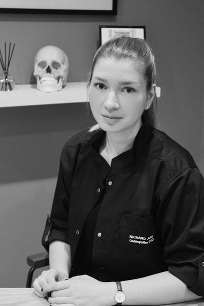 Julie Richard, Ostéopathe à L'Aigle