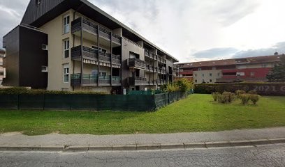 Roxanne Girard Ostéopathe, Ostéopathe à Reignier-Ésery