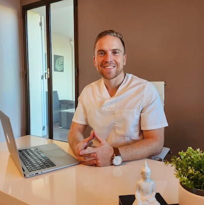 Ostéopathe - Alan LHOSTIS, Ostéopathe à Villeneuve-Loubet